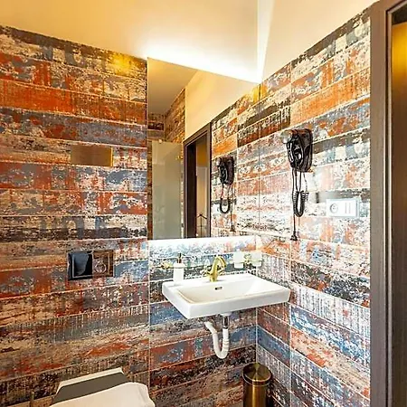 Padre Boutique 3* Острава